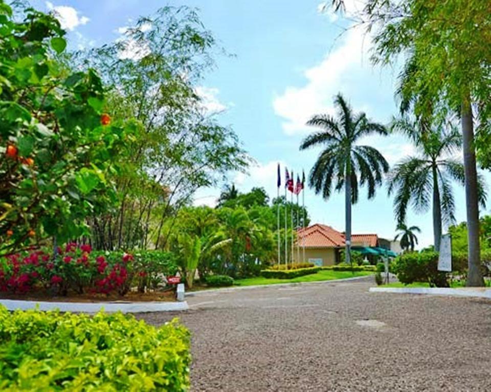 El Greco Resort Montego Bay Exterior photo